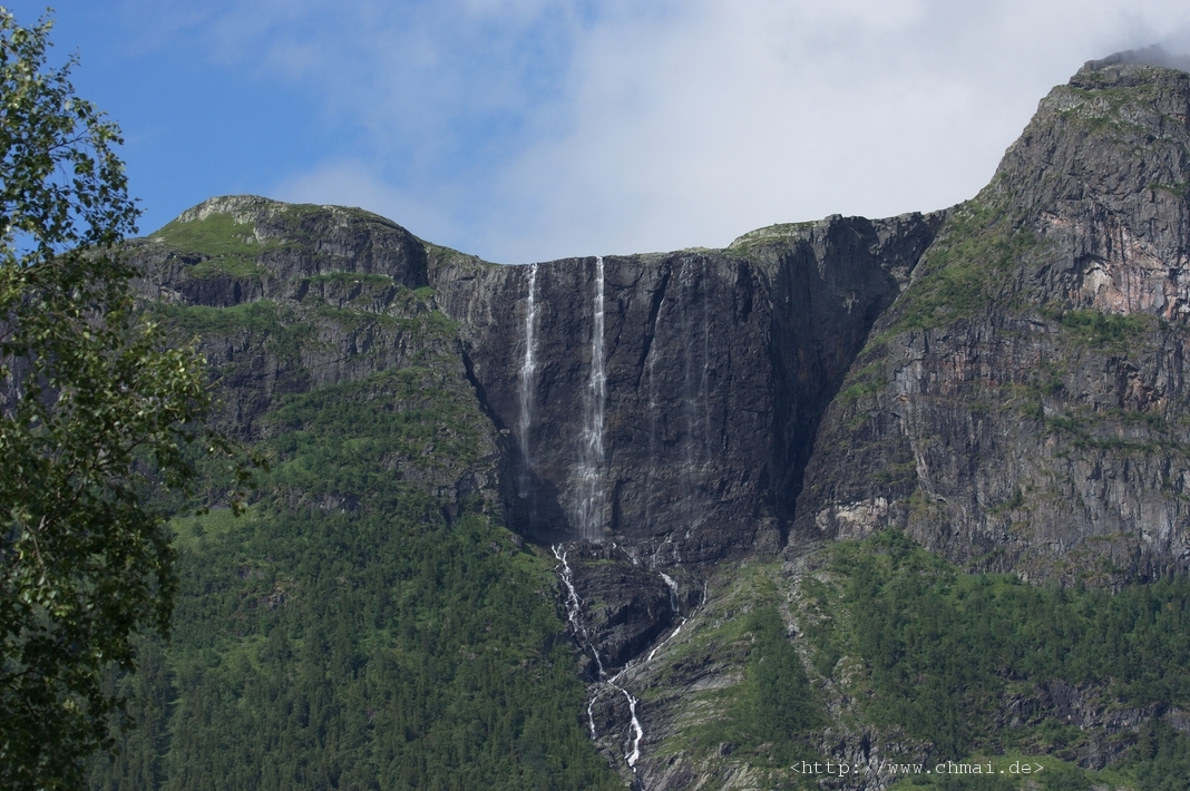 Der Hydnefossen an der R52 von Gol zum Sognefjord