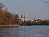 Donau, Blick zur Altstadt mit Dom und Rathausturm