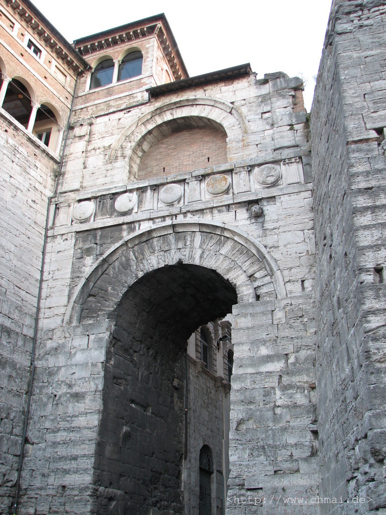 Perugia, Arco Etrusco